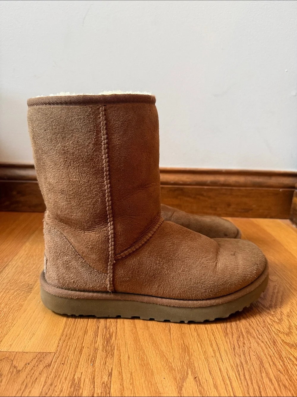 UGG women’s classic